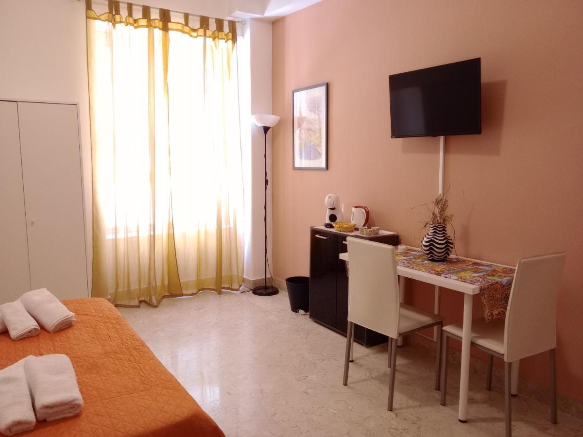 La Valigia Sul Letto Bed and Breakfast Catánia Buitenkant foto
